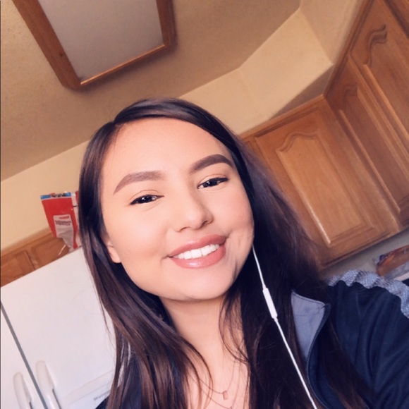 Meet your Posher, Dezbah - Picture 1 of 1